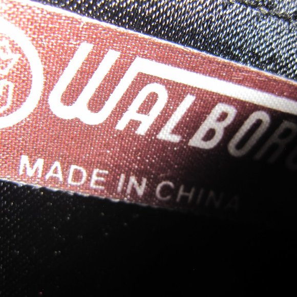 Black Evening Back w/Gold accent & chain by Walborg - Vintage - Picture 6 of 6